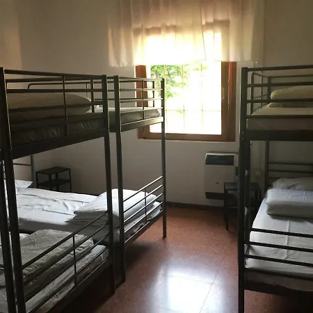 Trentapassi Hostel
